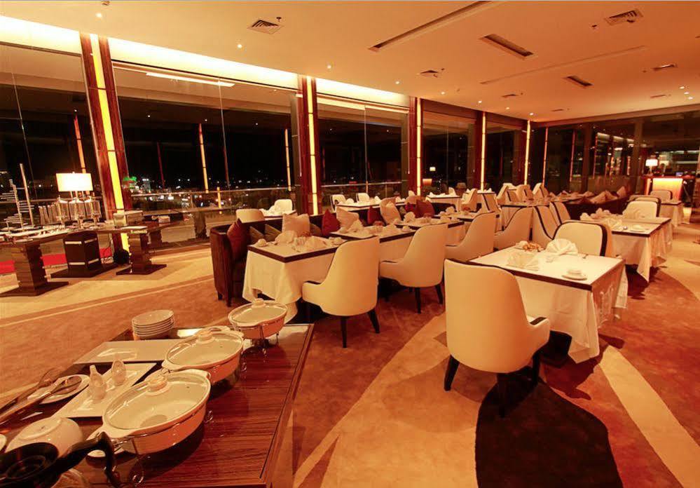 Royal Asnof Hotel Pekanbaru Exterior foto